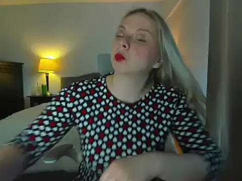 Snapshot of Laviora chatting on May 18, 2:29 am Laviora online show from May 18, 2:29 am
