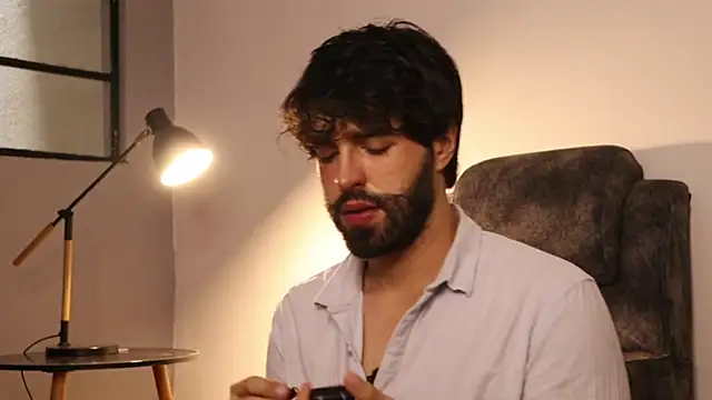 JuanMillano online show from May 20, 2:01 pm