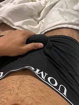 Snapshot of BrownBoy_PT chatting on July 14, 2:27 am BrownBoy PT online show from July 14, 2:27 am