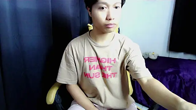 Snapshot of caspian_cum chatting on July 13, 5:38 pm caspian cum online show from July 13, 5:38 pm