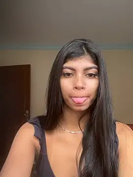 Snapshot of bruna_carvalhohott chatting on May 29, 12:25 pm bruna carvalhohott online show from May 29, 12:25 pm