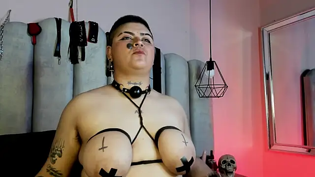 BravenRaven  online show from May 14, 12:23 pm