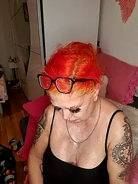 AshleyGinger   online show from June 20, 7:38 pm