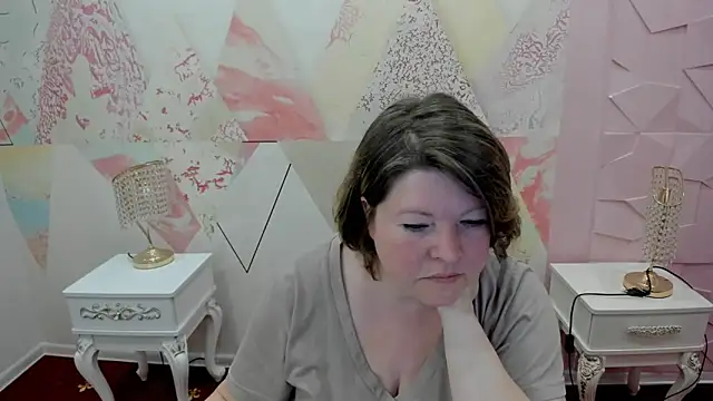 Melaniefeys online show from May 15, 9:27 am