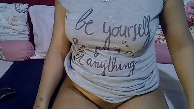 Queenleahx online show from June 6, 6:40 am
