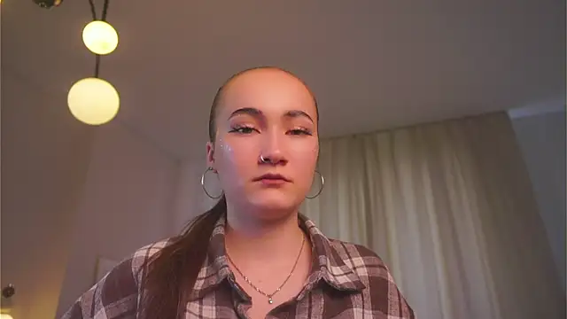 ChanellMinacci online show from May 27, 7:38 am