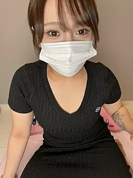 Snapshot of PAKOHIME chatting on June 24, 8:13 am PAKOHIME online show from June 24, 8:13 am