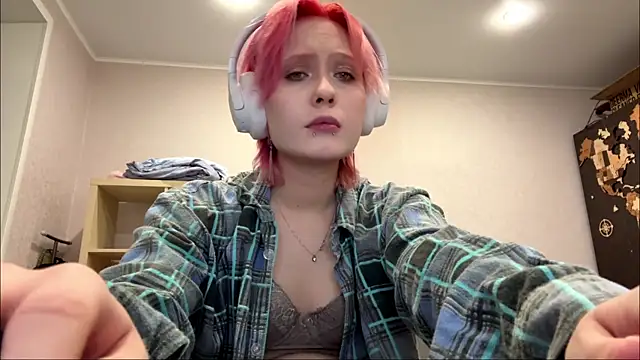 Snapshot of CuteLilit chatting on June 20, 9:28 pm CuteLilit online show from June 20, 9:28 pm