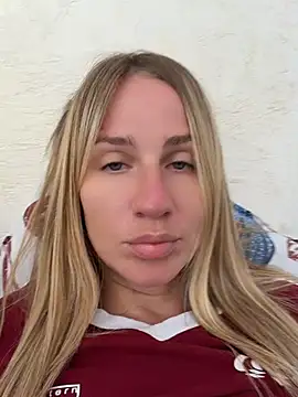 Snapshot of AnnaMist_ chatting on June 27, 7:02 am AnnaMist online show from June 27, 7:02 am