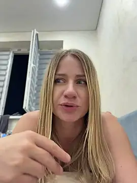 Snapshot of AnnaMist_ chatting on July 8, 10:36 pm AnnaMist online show from July 8, 10:36 pm
