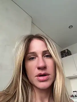 Snapshot of AnnaMist_ chatting on July 11, 2:20 pm AnnaMist online show from July 11, 2:20 pm
