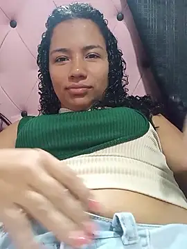 Snapshot of TamaraaHoney chatting on July 2, 7:42 pm TamaraaHoney online show from July 2, 7:42 pm