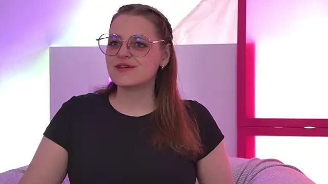 AlexaAvery online show from June 3, 6:16 am