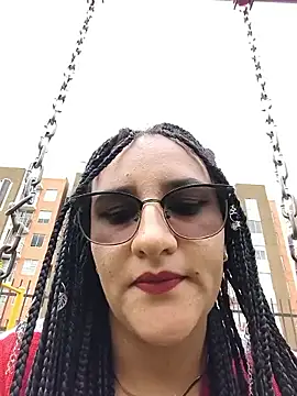 CAROLINA--04 online show from May 28, 4:37 pm