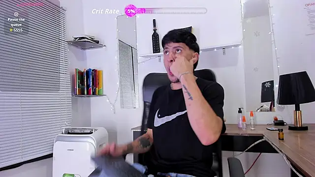 StefanoBigCock online show from May 29, 7:01 pm