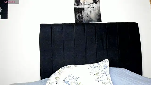 Eve Colleen online show from July 17, 2:07 am
