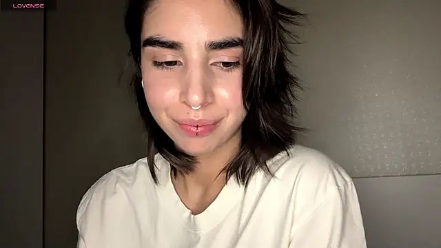 JessiaRuezga online show from July 1, 1:24 pm