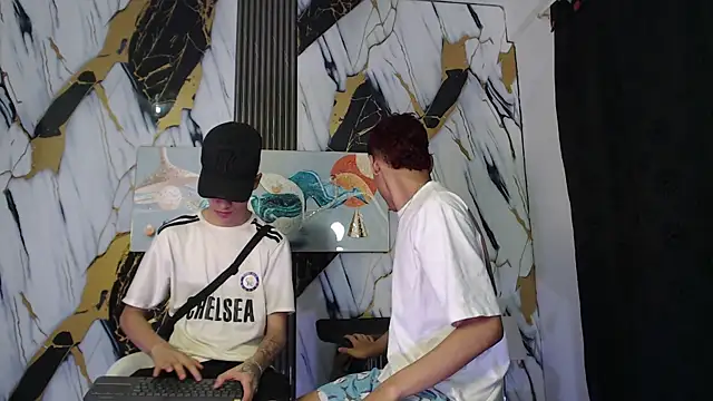 KING LOVERS1 online show from June 12, 1:21 pm