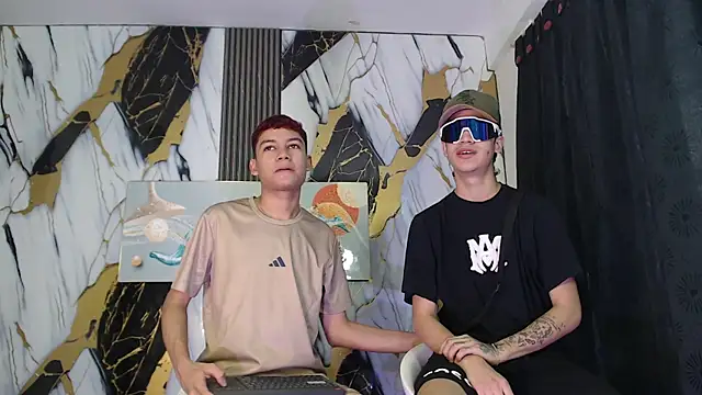 KING LOVERS1 online show from June 23, 1:20 pm