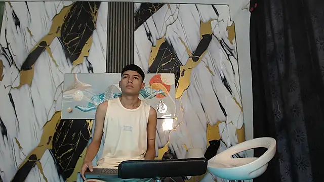 KING LOVERS1 online show from June 28, 1:17 pm