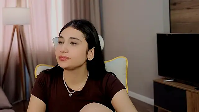 honeylanaa online show from June 4, 5:02 am