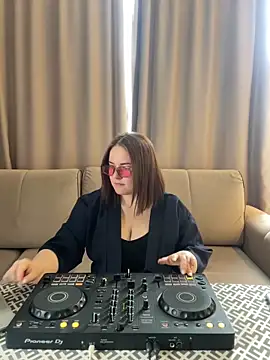 Joan Taylor1 online show from May 30, 11:51 am