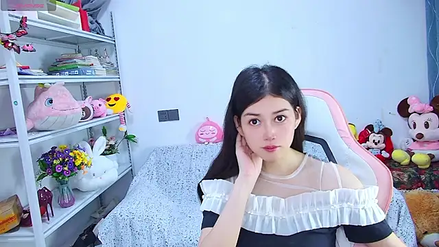 QinQin-888 online show from June 17, 10:50 am