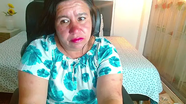 evelin 12  online show from May 14, 9:21 pm
