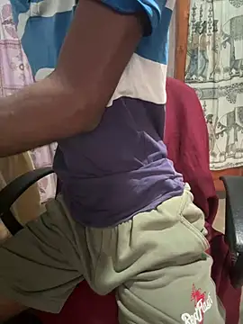 Snapshot of Inuchethi chatting on February 18, 1:10 am Inuchethi online show from February 18, 1:10 am