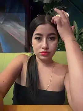 Luisa Madrid online show from May 31, 1:25 am