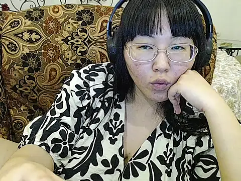 Snapshot of pikpikpikachu chatting on May 15, 2:07 am pikpikpikachu online show from May 15, 2:07 am