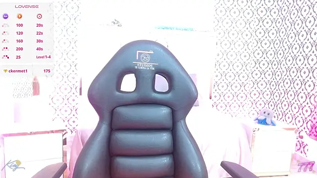 fiory tay online show from May 28, 7:00 pm