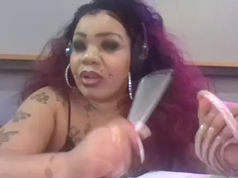 Snapshot of NailGoddessnow chatting on February 2, 1:45 am NailGoddessnow online show from February 2, 1:45 am