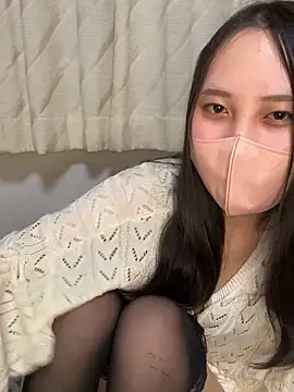 Snapshot of hina_111 chatting on June 23, 1:31 pm hina 111 online show from June 23, 1:31 pm