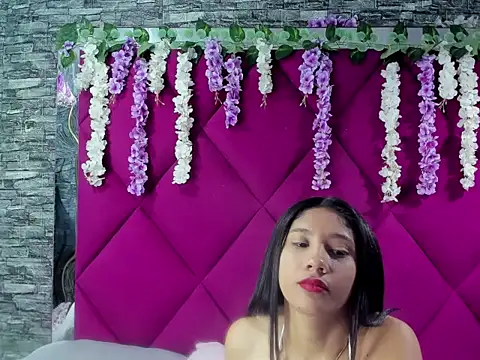 ZoeSmiitt online show from May 28, 1:52 pm