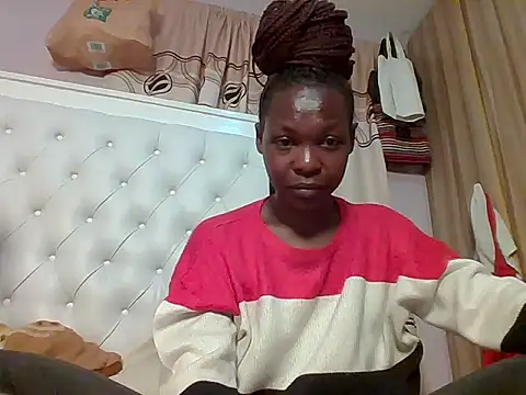 sweetlunah online show from May 15, 4:36 pm