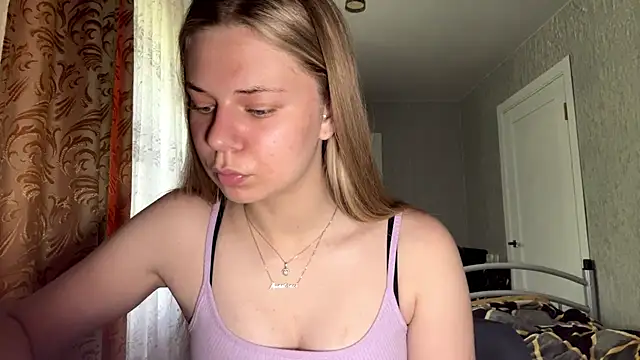 HoneysPiee online show from June 21, 10:29 am