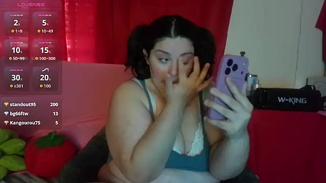 squishkink online show from June 8, 4:18 pm