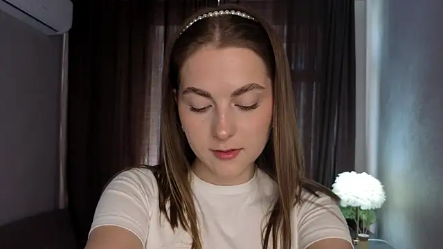 CarolannMirjah online show from May 28, 4:21 am