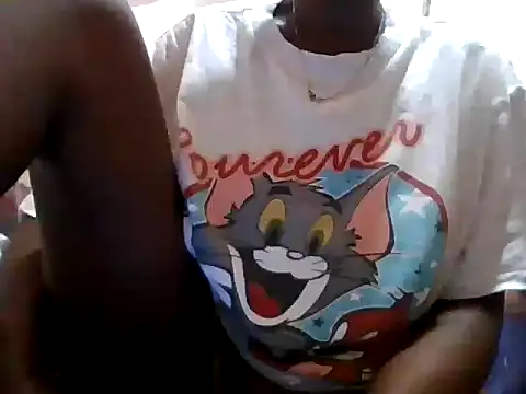 Snapshot of Hornysmoker20 chatting on June 5, 5:03 am Hornysmoker20 online show from June 5, 5:03 am
