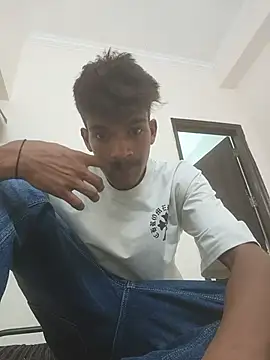 Snapshot of singalguy12 chatting on July 26, 8:43 am singalguy12 online show from July 26, 8:43 am