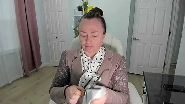 Vika73 online show from December 18, 1:12 pm