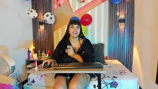 MadisonYoung000 online show from June 30, 12:17 pm