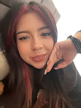Snapshot of softdoll-_ chatting on June 24, 9:36 pm softdoll- online show from June 24, 9:36 pm