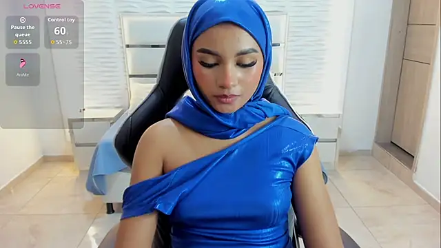 Layla irfan online show from July 4, 7:20 pm