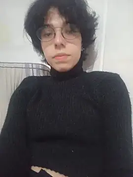 RobinTheBirdy online show from May 21, 1:34 am