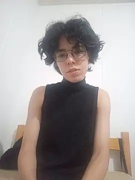 RobinTheBirdy online show from May 23, 3:45 am