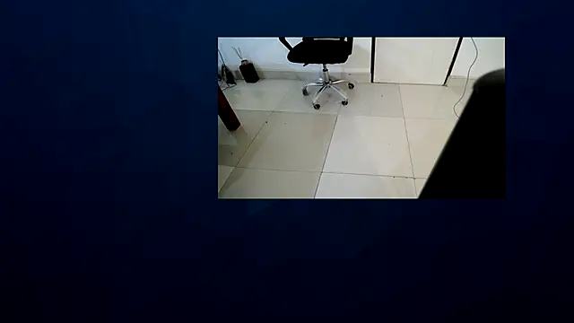 Snapshot of SophiaVee chatting on July 18, 1:37 pm SophiaVee online show from July 18, 1:37 pm