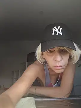 MartinaX X online show from May 18, 8:42 am