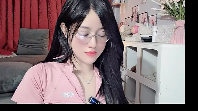 Bee-Cherry online show from May 28, 5:54 pm